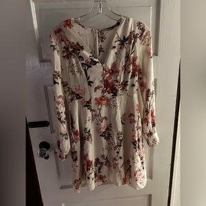 Beautiful, floral Le Couples silk dress. Size extra small